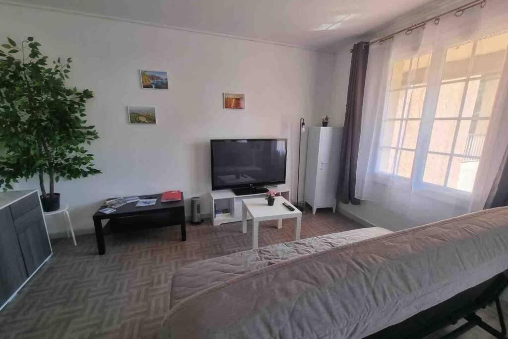 Bel Appartement Avec Balcon Et Parking Prive Le Beausset Ngoại thất bức ảnh